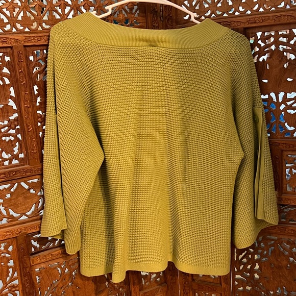 Green Knit Sweater - Picture 3 of 5